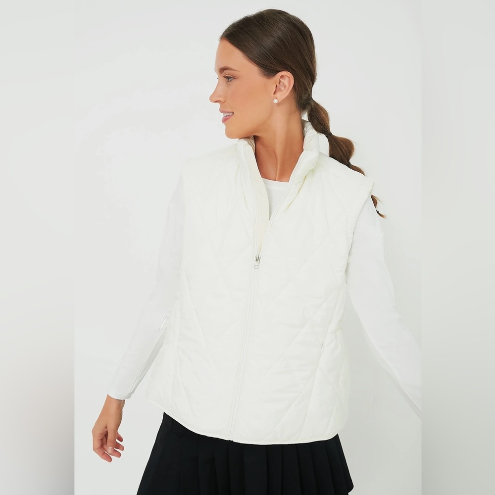 TNUCK SPORT

Ivory Meredith Vest NWT M/L